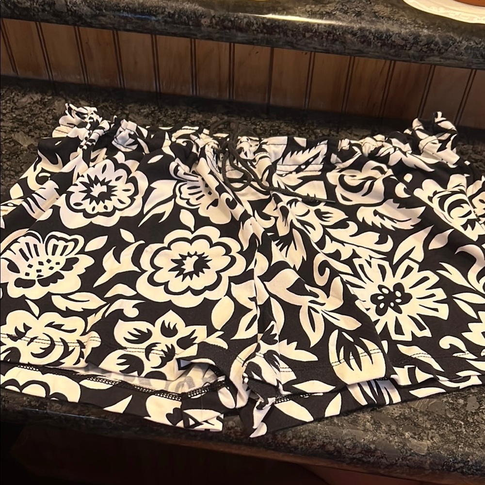 Danskin Black and White Floral Pattern Shorts